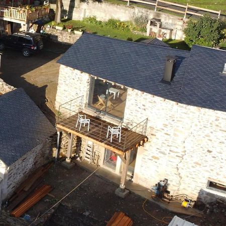 La Petite Bergerie En Pierre Surplombant Le Lac Real Exterior foto
