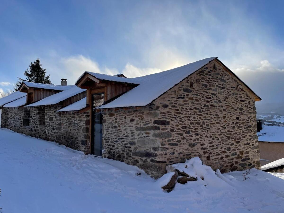 La Petite Bergerie En Pierre Surplombant Le Lac Real Exterior foto